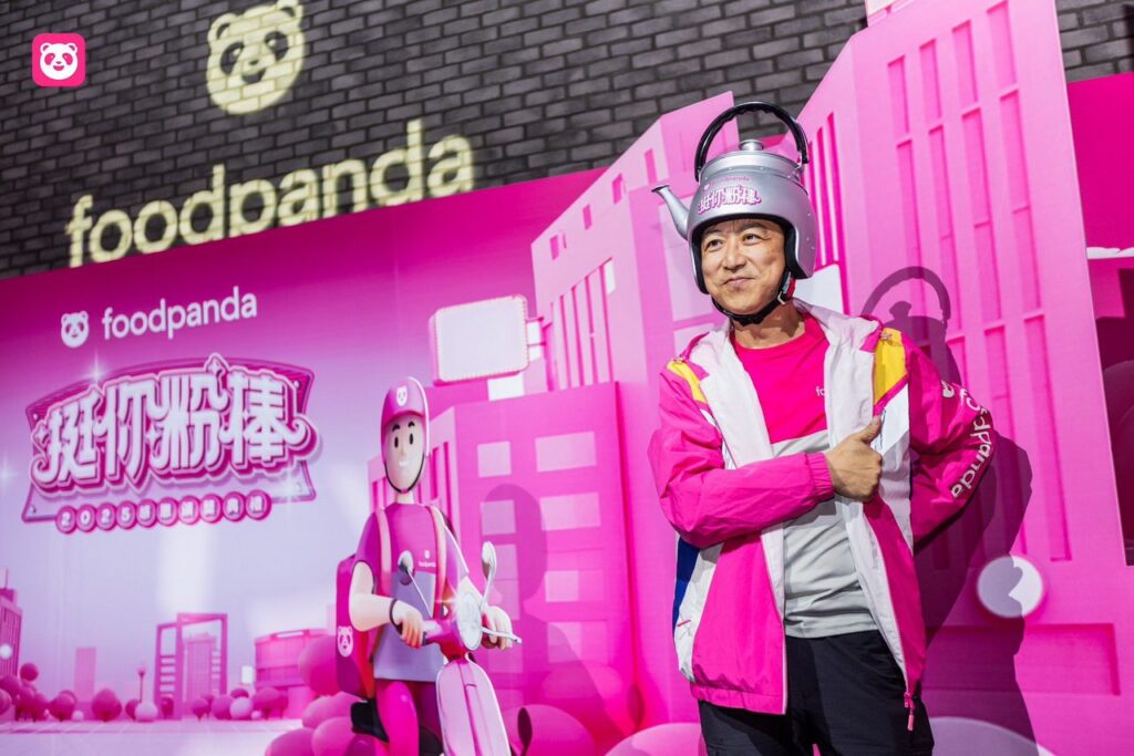 跑外送也能吃春酒?　網友意外發現爸爸跑外送的福利有這些！