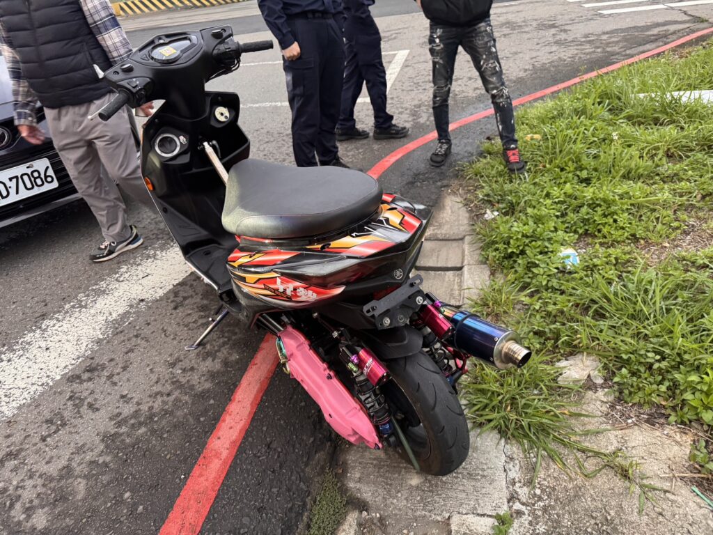 蘆竹南青路「猴子」聚集-重機當場移置保管恐挨罰3萬1