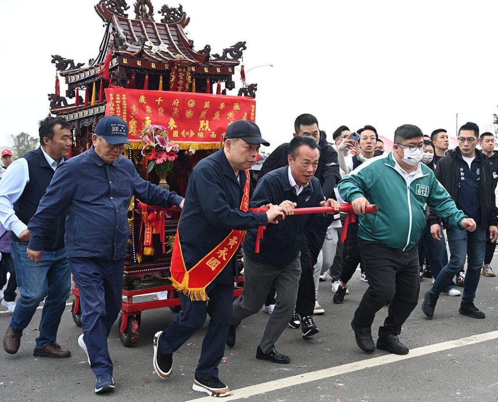 台北木柵聖母宮南巡參香　信眾出動14輛遊覽車氣氛熱烈