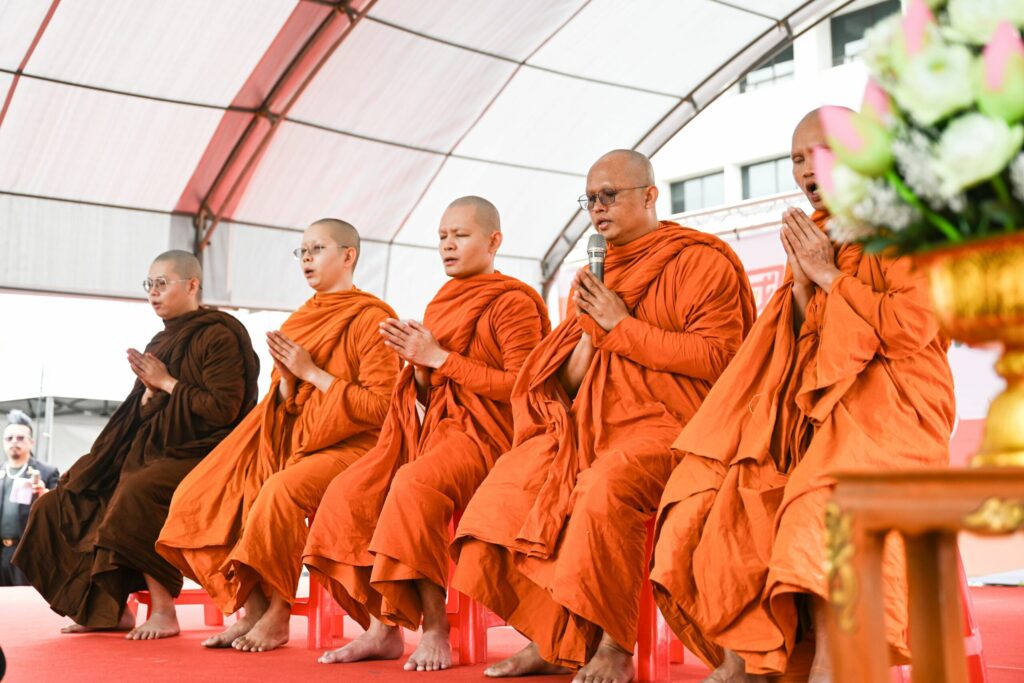 泰國宋干節慶典桃園登場-高僧祈福為強震災民送暖
