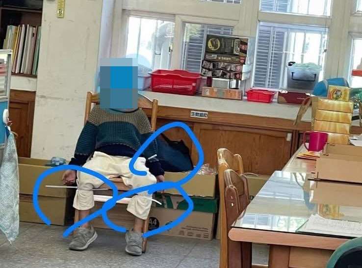 扯！桃園特殊兒情緒失控-竟被國小主任綁在椅子上半小時