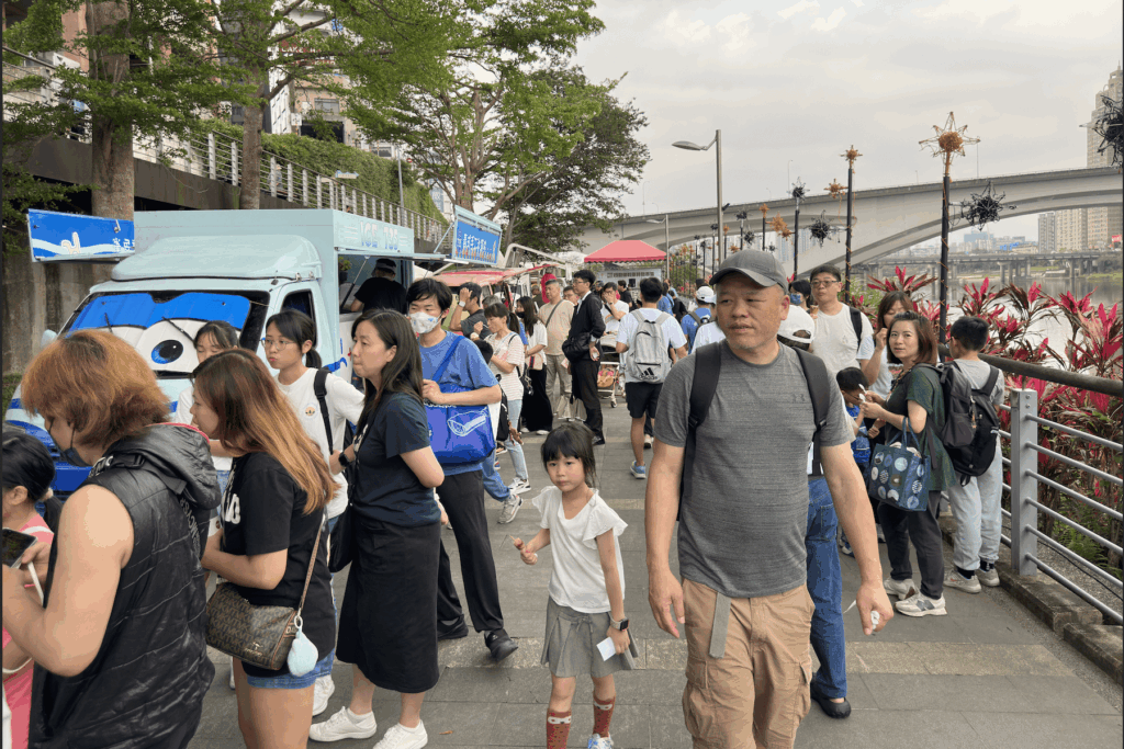 碧潭風景區新亮點-每週六限定行動市集熱鬧開跑