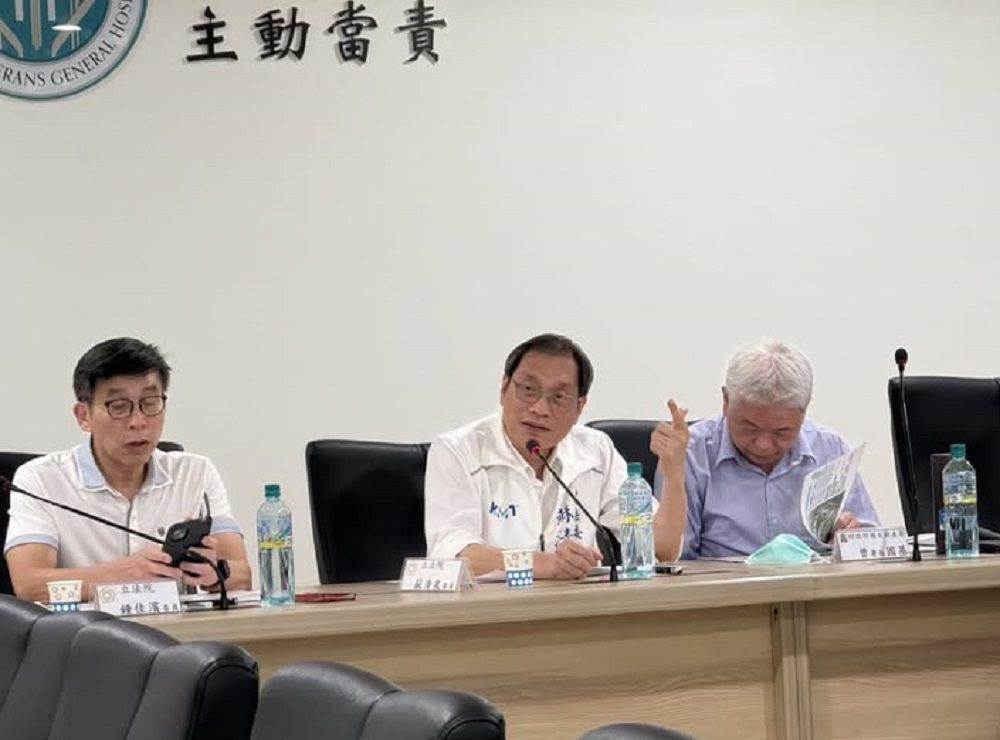 護理人力荒成屏東醫療瓶頸 蘇清泉籲比照歐美提高薪資 - 台北郵報 | The Taipei Post 護理人力荒成屏東醫療瓶頸 蘇清泉籲比照歐美提高薪資 - 台北郵報 | The Taipei Post