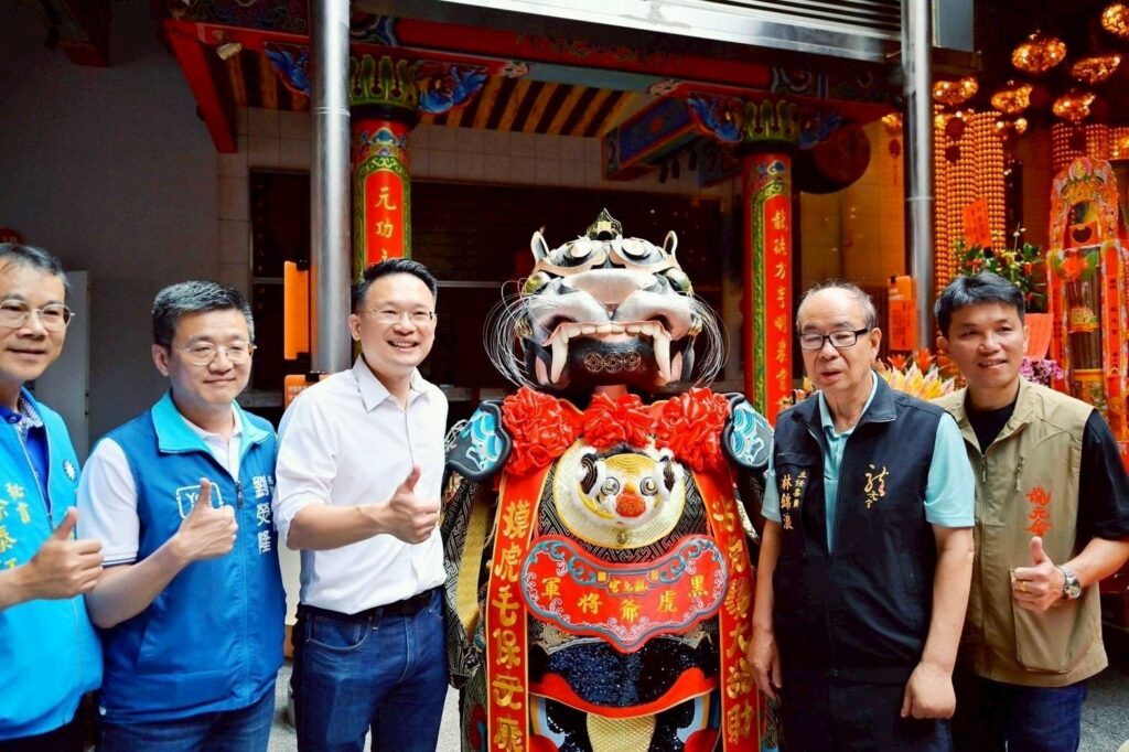 全台首尊黑翅膀「黑虎爺將軍」開光點眼-龍潭神龍鬧鎮5/18起駕