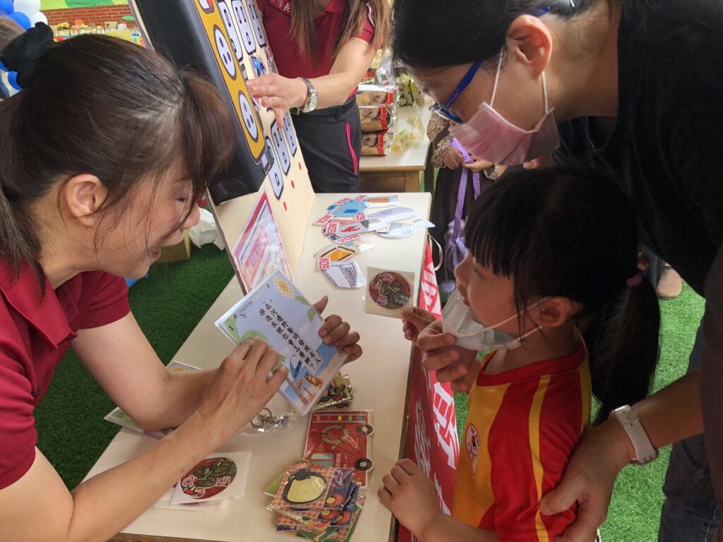 暑假防溺這樣教！桃消復旦分隊走進幼園-用舞蹈遊戲強化安全意識