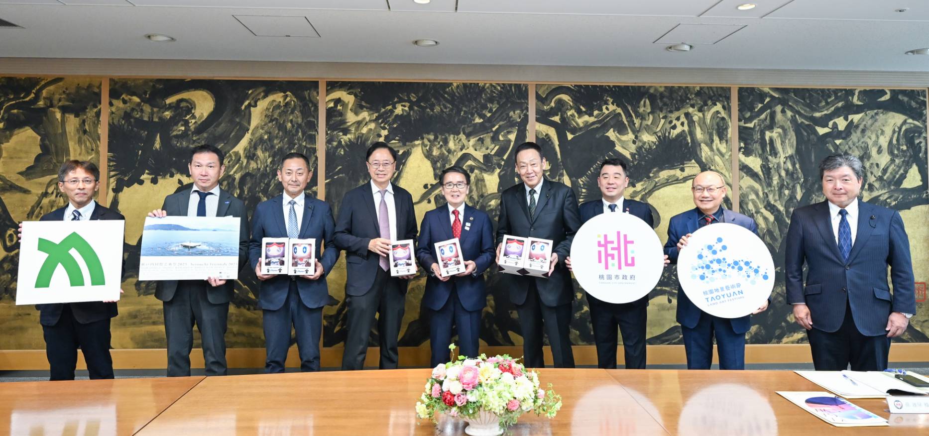 張善政率團訪香川 會晤知事、議長深化城市交流 盼地景藝術節促文化合作 - 台北郵報 | The Taipei Post 張善政率團訪香川 會晤知事、議長深化城市交流 盼地景藝術節促文化合作 - 台北郵報 | The Taipei Post