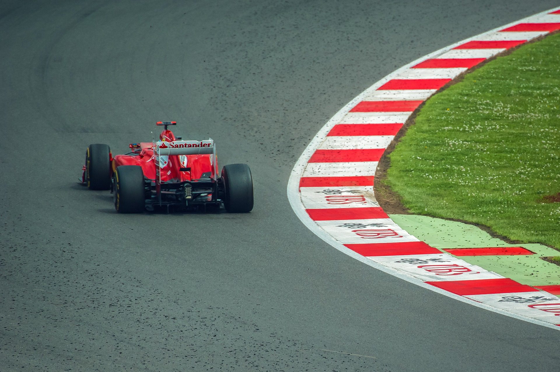 F1 卡達大獎賽 11 月登場！頂級套票開放　Gordon Ramsay 美食、頒獎台零距離一次滿足 - 台北郵報 | The Taipei Post