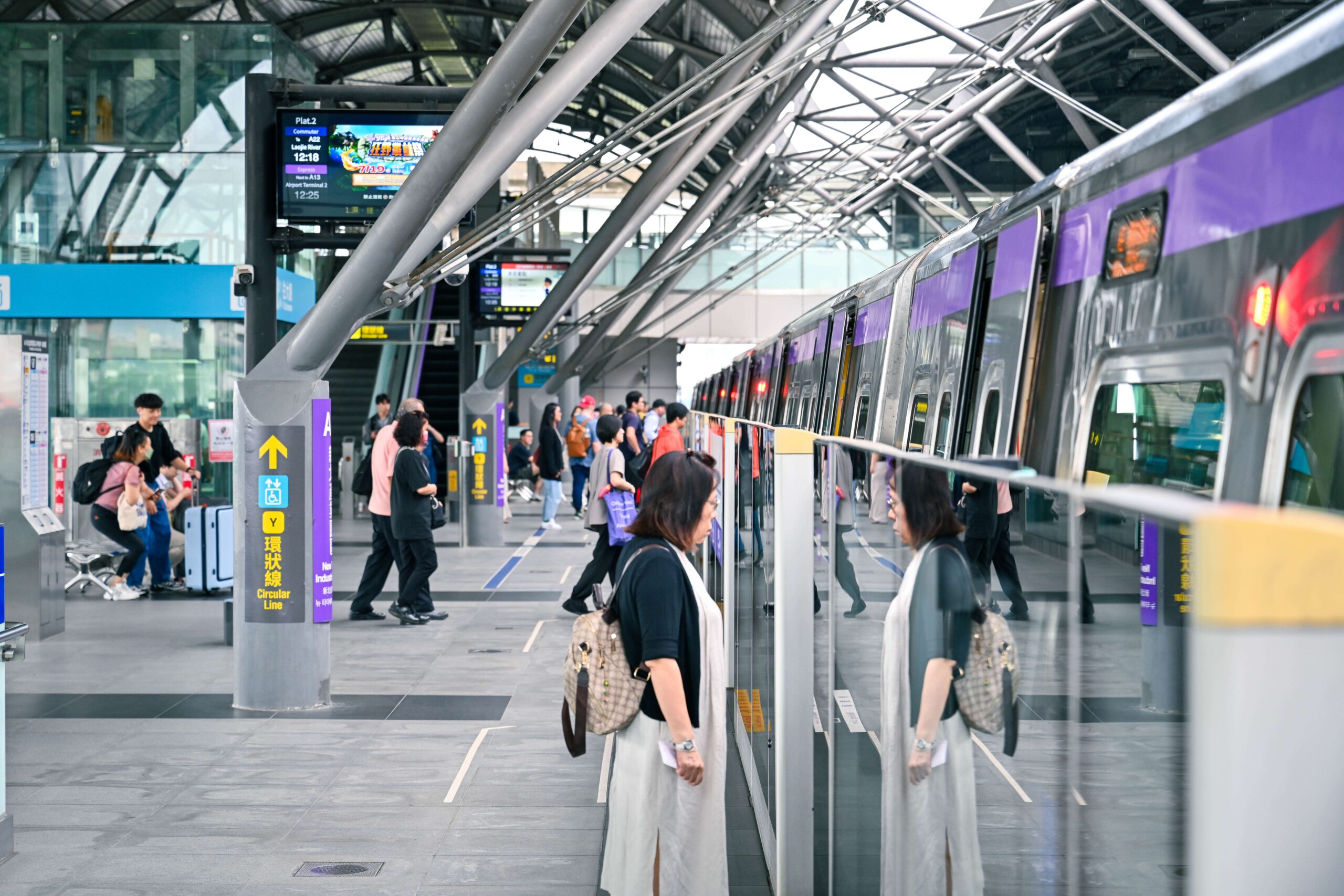 桃園捷運突發電力異常!3分鐘影響19列車、2千旅客 - 台北郵報 | The Taipei Post 桃園捷運突發電力異常!3分鐘影響19列車、2千旅客 - 台北郵報 | The Taipei Post