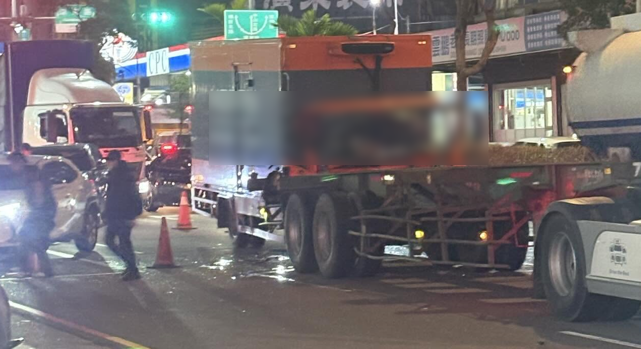 趕送貨？楊梅貨運車追撞曳引車 物流司機受傷送醫 - 台北郵報 | The Taipei Post