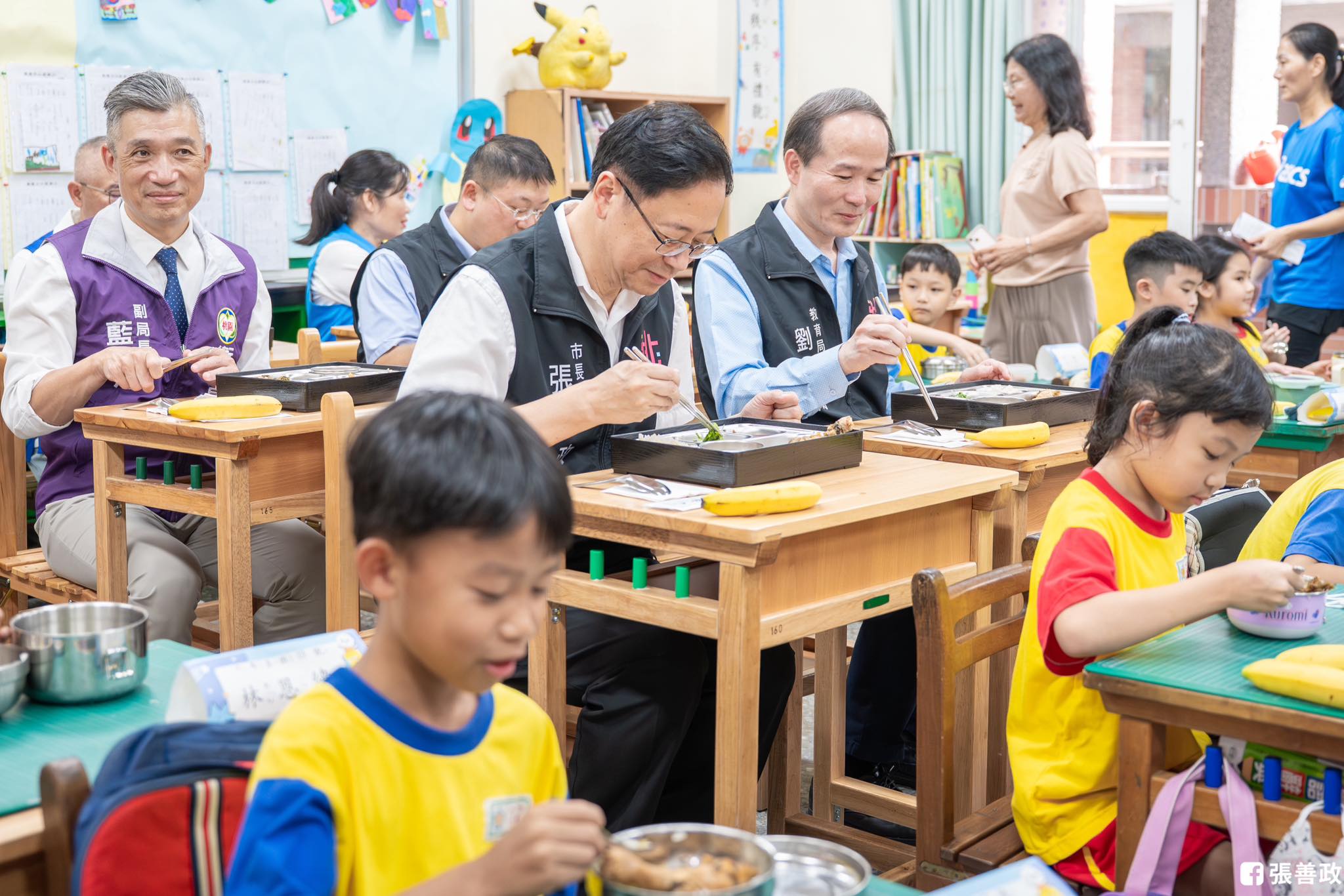 領先全台!三市宣布國中小營養午餐免費 張善政3年前就推動政策上路 - 台北郵報 | The Taipei Post 領先全台!三市宣布國中小營養午餐免費 張善政3年前就推動政策上路 - 台北郵報 | The Taipei Post