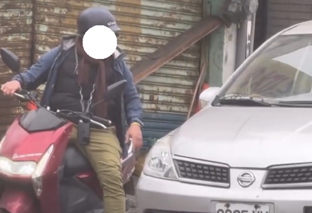 疑車禍要求「千元私了」?楊梅騎士拿到錢還折後照鏡 目擊者傻眼 - 台北郵報 | The Taipei Post 疑車禍要求「千元私了」?楊梅騎士拿到錢還折後照鏡 目擊者傻眼 - 台北郵報 | The Taipei Post