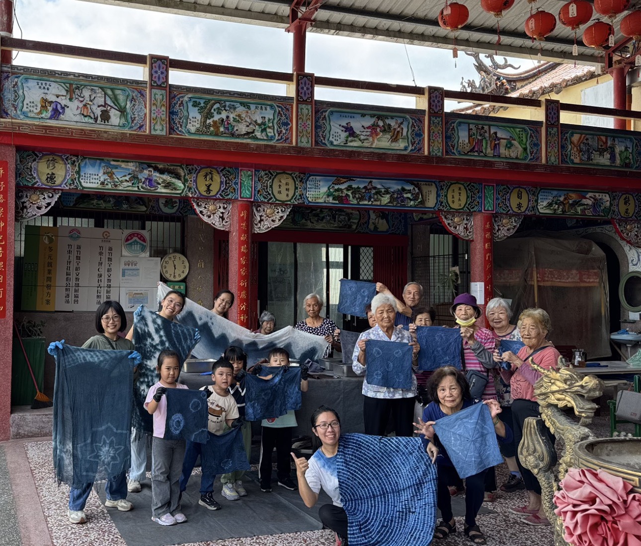 客家藍染牽起世代情 新住民帶領老幼共創文化新風貌 - 台北郵報 | The Taipei Post 客家藍染牽起世代情 新住民帶領老幼共創文化新風貌 - 台北郵報 | The Taipei Post